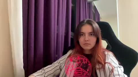 Milena online show from July 17, 2026, 8:14 pm