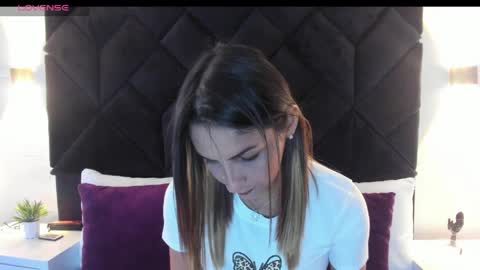 Snapshot of letiziia_sky chatting on May 25, 2026, 7:42 pm letiziia online show from May 25, 2026, 7:42 pm