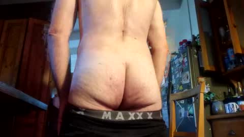 Snapshot of letsrockon chatting on December 17, 2025, 3:56 am Lets Rock online show from December 17, 2025, 3:56 am