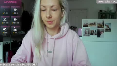 LeaVixx online show from December 23, 2024, 8:33 am