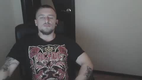 lev1ngston online show from January 8, 2025, 10:04 am