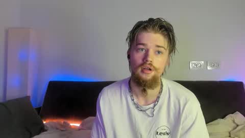 Snapshot of lev_miller chatting on March 4, 2026, 2:39 am lev_miller online show from March 4, 2026, 2:39 am