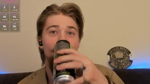 Snapshot of lev_miller chatting on March 29, 2026, 3:17 am lev_miller online show from March 29, 2026, 3:17 am