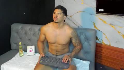 Snapshot of lewishamiltom chatting on May 26, 2026, 7:04 am lewis online show from May 26, 2026, 7:04 am