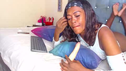 Snapshot of lexa_rouge chatting on October 17, 2025, 7:16 pm lexa_rouge online show from October 17, 2025, 7:16 pm