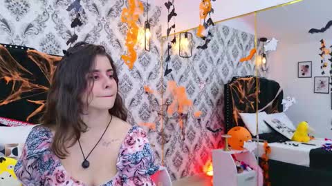 Snapshot of lexaderuso chatting on October 24, 2025, 7:54 pm LexaDeRuso online show from October 24, 2025, 7:54 pm