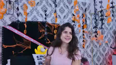 Snapshot of lexaderuso chatting on October 28, 2025, 7:49 pm LexaDeRuso online show from October 28, 2025, 7:49 pm