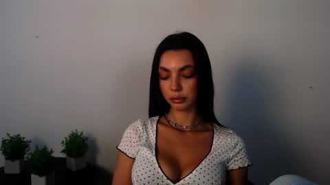 Alexia online show from July 26, 2026, 12:23 pm