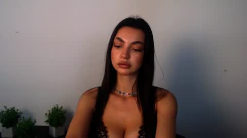 Alexia online show from July 27, 2026, 12:45 pm