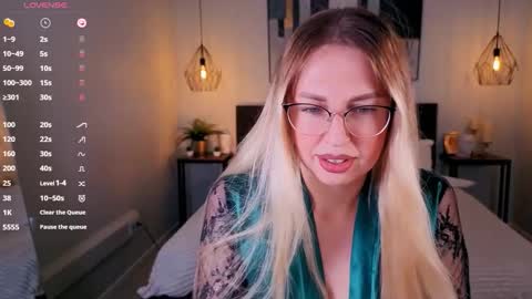 Snapshot of lexi_terele chatting on September 14, 2025, 6:56 am Lexy - Follow me online show from September 14, 2025, 6:56 am