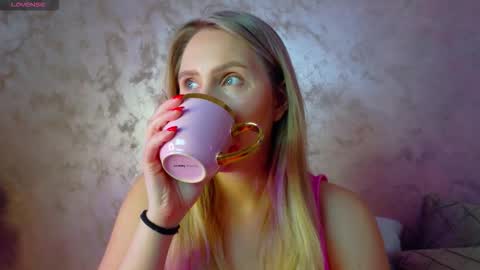 Snapshot of lexi_u_ chatting on February 23, 2026, 6:00 am LEXXY online show from February 23, 2026, 6:00 am