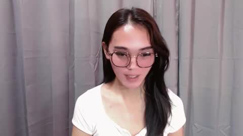 lexibabe_ online show from April 15, 2026, 9:05 am