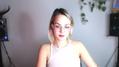 Lexie online show from February 24, 2025, 10:03 pm