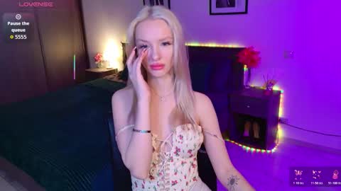 Snapshot of lexieblonde chatting on February 6, 2026, 5:56 am lexieblonde online show from February 6, 2026, 5:56 am