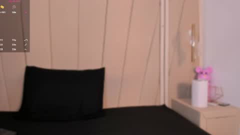 lexiee__ online show from July 11, 2026, 11:57 am