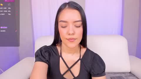 Lexie Thompson  online show from July 25, 2026, 12:14 pm
