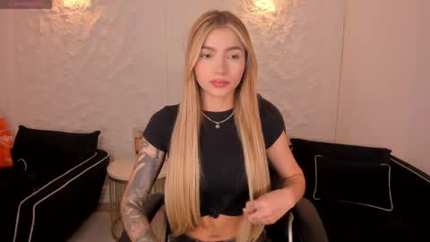 Lexie  online show from April 5, 2026, 4:26 pm