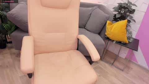 Lexi online show from January 20, 2025, 1:00 pm