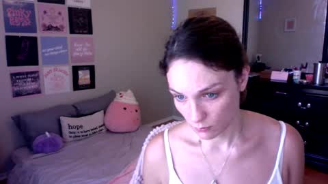 lexwyoex online show from September 26, 2025, 4:11 pm