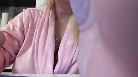 Hannah online show from February 14, 2026, 10:06 pm