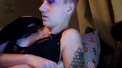 Snapshot of lexxndemm chatting on December 22, 2024, 6:06 am lexxndemm online show from December 22, 2024, 6:06 am