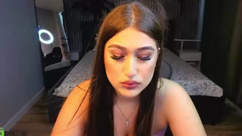Lexy Gilbert online show from July 27, 2026, 9:27 am