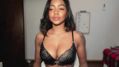 LEXY - Independent account online show from February 9, 2026, 2:10 pm