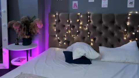 Lexy online show from February 21, 2025, 10:39 am