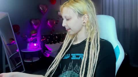 Lexy online show from February 28, 2025, 10:20 am