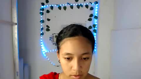 lolita online show from December 3, 2024, 5:42 am