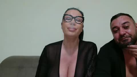 Snapshot of leya_nicholls chatting on December 19, 2025, 9:44 pm Leya online show from December 19, 2025, 9:44 pm