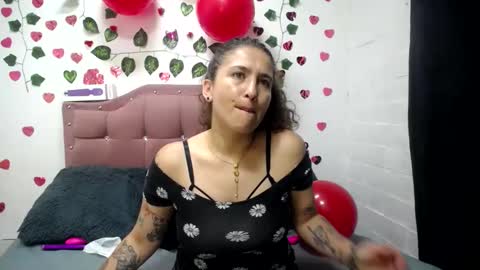 Snapshot of leyla_horny_bg chatting on February 15, 2025, 12:37 am leyla_horny_bg online show from February 15, 2025, 12:37 am