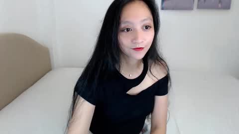 Lyn online show from October 3, 2025, 10:45 am