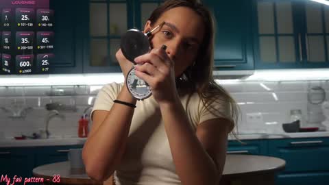 Snapshot of li_queen_ chatting on December 12, 2024, 1:49 pm Hey Im Alexa tg online show from December 12, 2024, 1:49 pm