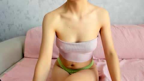 LEANNAA online show from September 27, 2025, 7:46 am