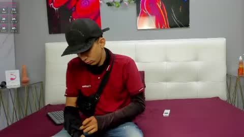 lia78couple online show from June 15, 2026, 8:33 pm