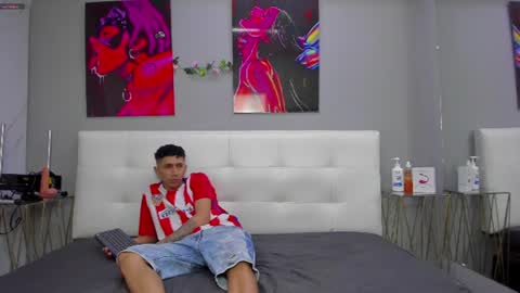 lia78couple online show from June 25, 2026, 8:24 pm
