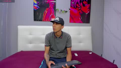 lia78couple online show from July 13, 2026, 7:49 pm