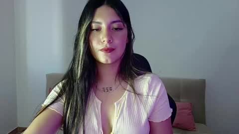 Lia  online show from April 6, 2026, 10:22 pm