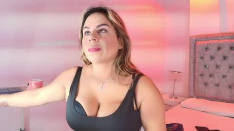 Lia  online show from April 10, 2026, 4:06 am