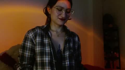 liliana online show from March 21, 2026, 6:51 am