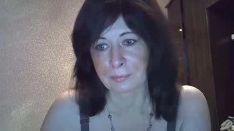 Snapshot of lia_ang chatting on November 16, 2025, 3:17 pm lia_ang online show from November 16, 2025, 3:17 pm