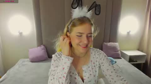 Snapshot of lia_candyyy chatting on July 10, 2026, 1:43 am lia_candyyy online show from July 10, 2026, 1:43 am