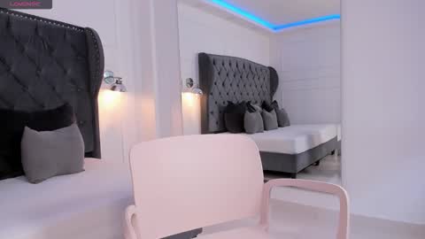 Snapshot of lia_cat__ chatting on December 5, 2025, 5:20 pm lia_cat__ online show from December 5, 2025, 5:20 pm