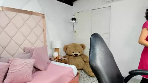 Lia  online show from July 6, 2026, 2:08 am
