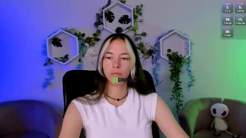 lia_dream_ online show from July 3, 2026, 8:32 am