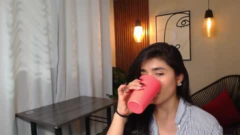 Snapshot of lia_mar_ chatting on May 5, 2026, 6:38 pm LIA online show from May 5, 2026, 6:38 pm