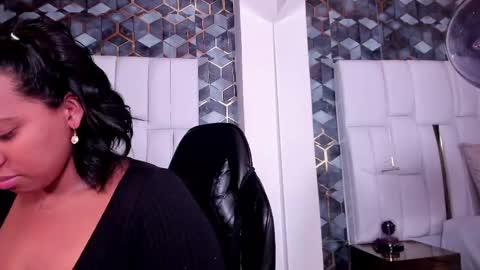 lia_mariana online show from May 23, 2026, 4:29 am