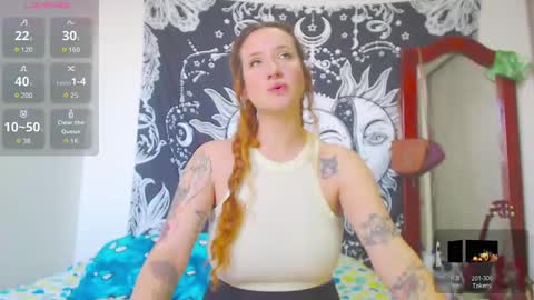 Lia Monroe online show from October 7, 2025, 4:04 pm