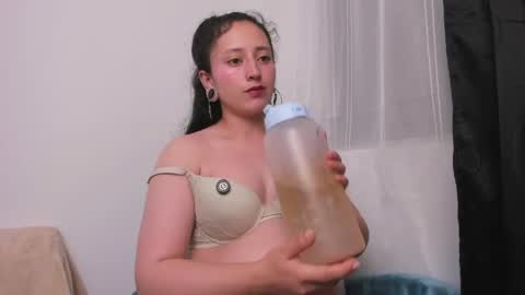 Little Queen Lia  online show from June 8, 2026, 1:28 am